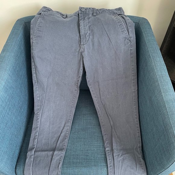 Old Navy Ultimate Slim Pants in Navy Size 32x32 - Picture 2 of 3